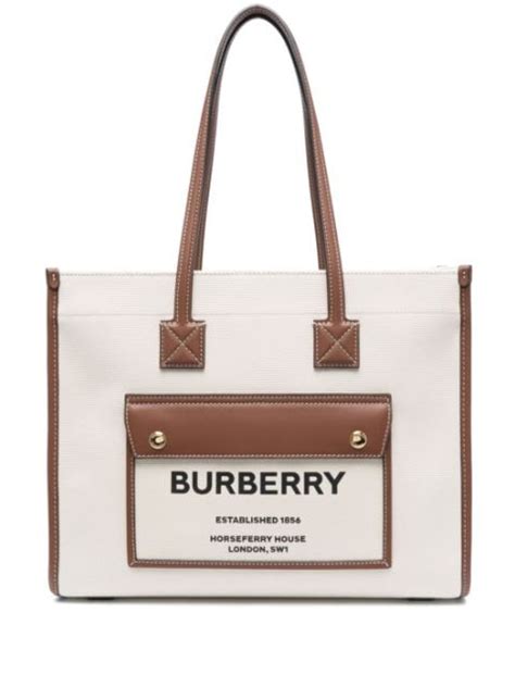 bosaa sacchetto tessuto burberry|Scopri la nuova collezione di borse Burberry donna su FARFETCH.